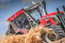 „Massey Ferguson 8S“ – pirmasis iš traktorių, įveikęs ralio lenktynes Maroko dykumoje. Massey Ferguson / Janvan Gelder nuotr.
